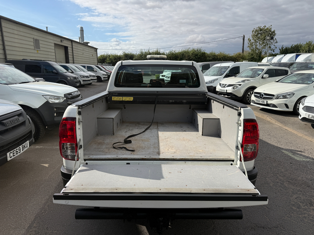 Toyota HILUX Active 4Wd D-4d Dcb Tss Roller Top 4X4 White #6