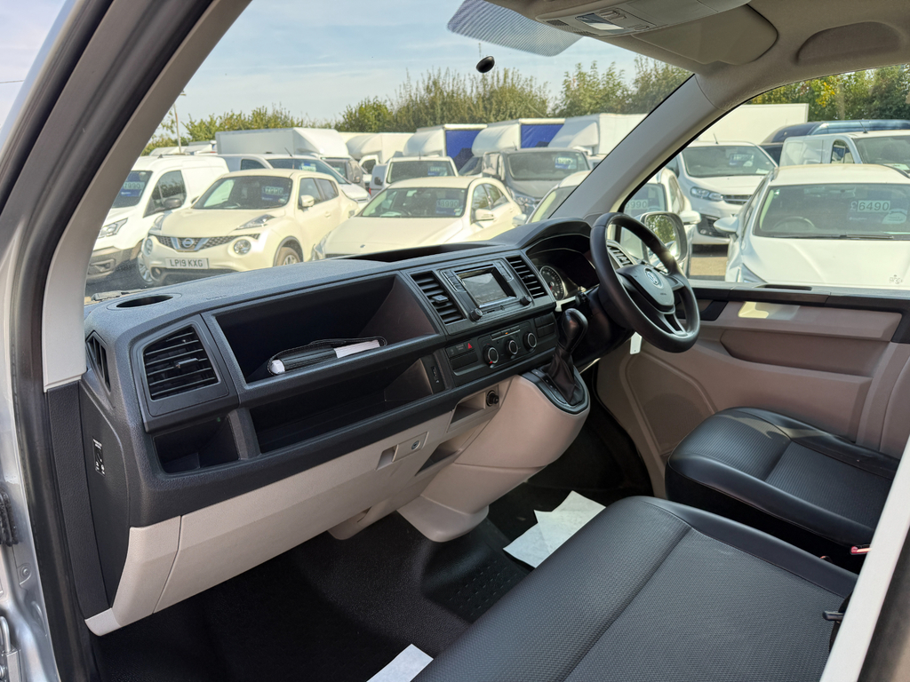 Volkswagen Transporter 2.0 Tdi Bmt 102 Startline Kombi Van Euro 6 White #12