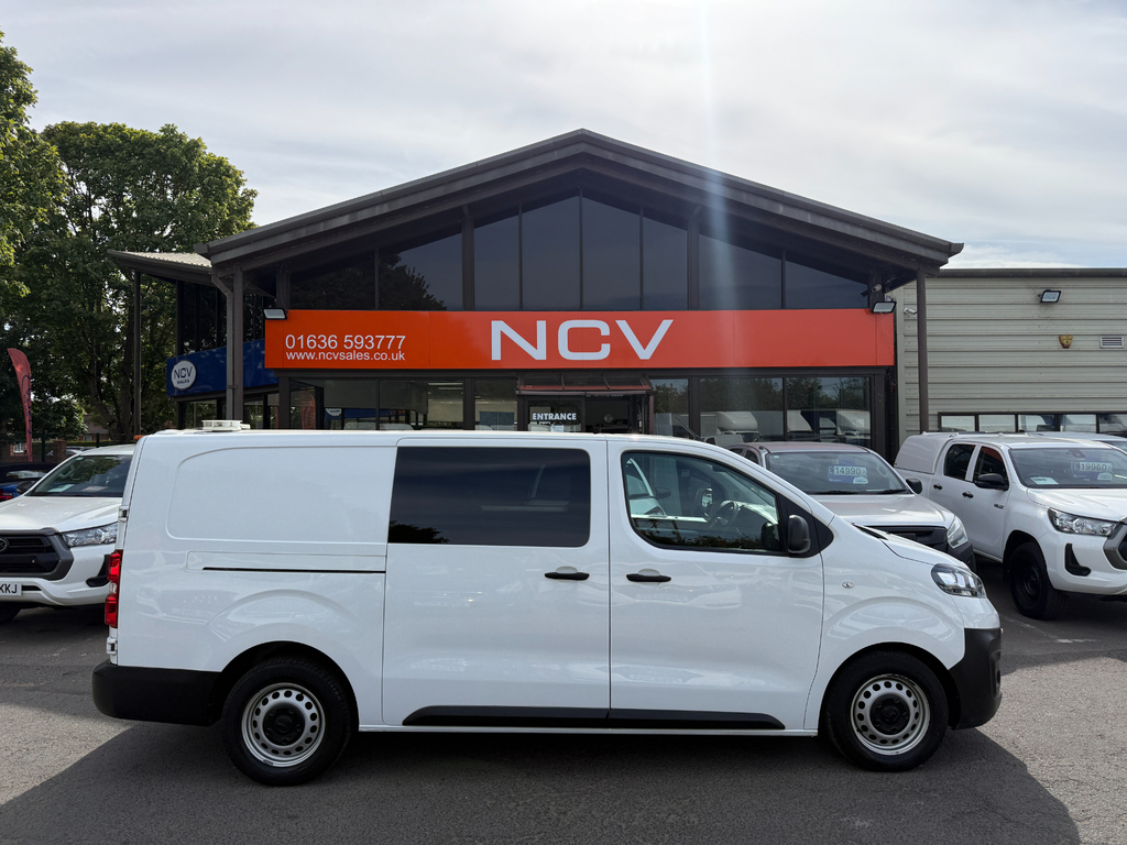 Vauxhall Vivaro L2h1 F3100 Dynamic Combi Crew Van Lwb Ac White #2