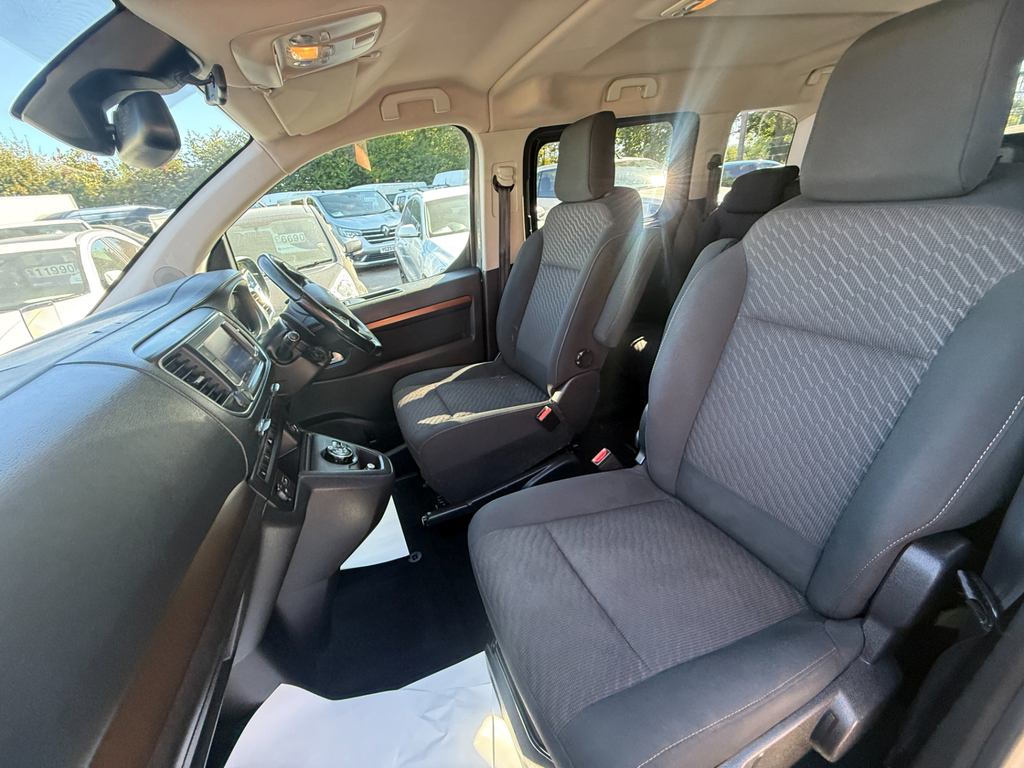 Toyota PROACE D-4d L0 Family 8 Seater Minibus Grey #6