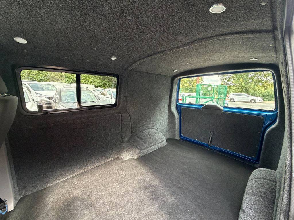 Volkswagen Transporter Volkswagen T32 Swb Diese 2.0 Tdi 150 Highline Komb Black #12