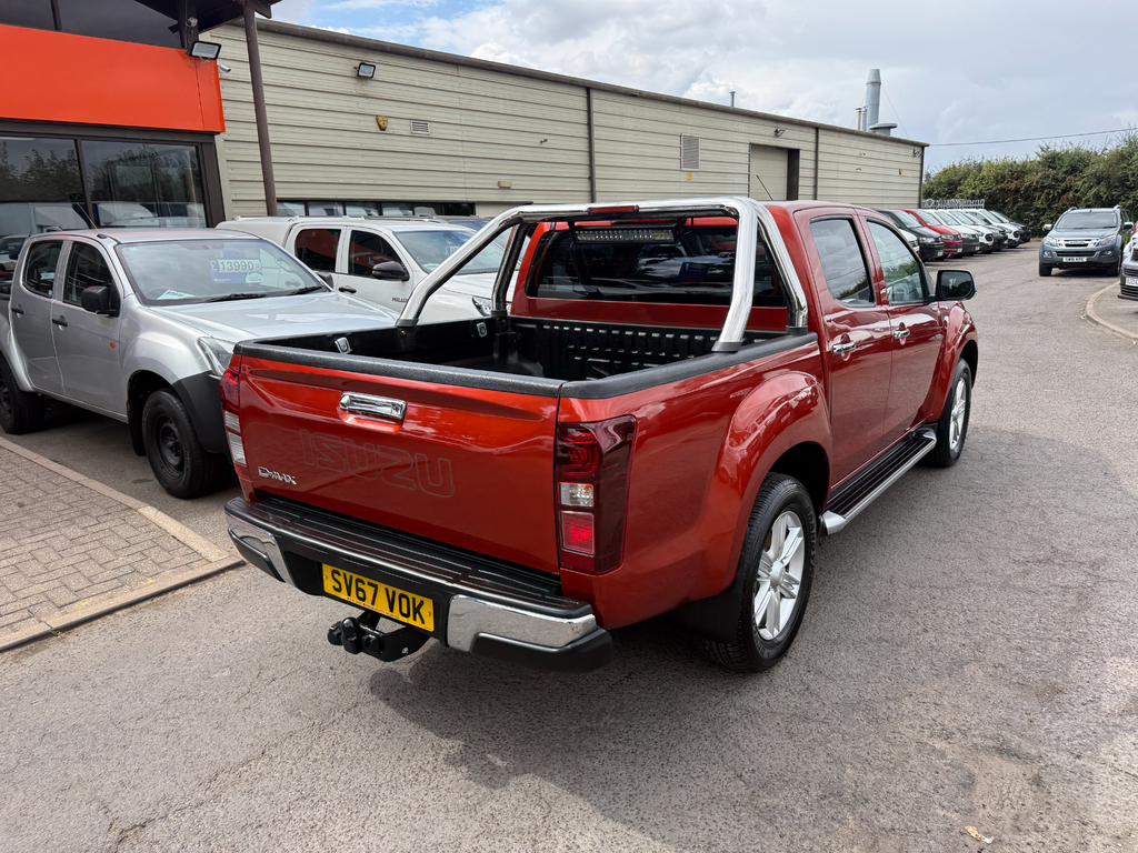 Isuzu D-Max Pickup SV67VOK Red #3