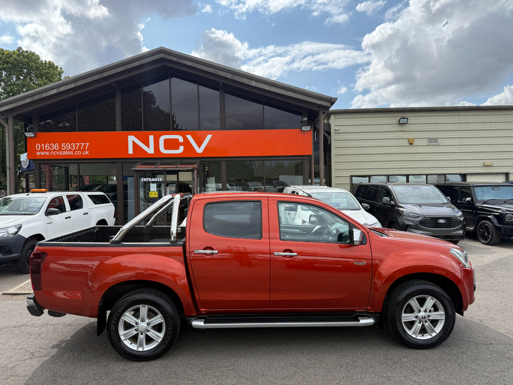 Isuzu D-Max Pickup SV67VOK Red #2