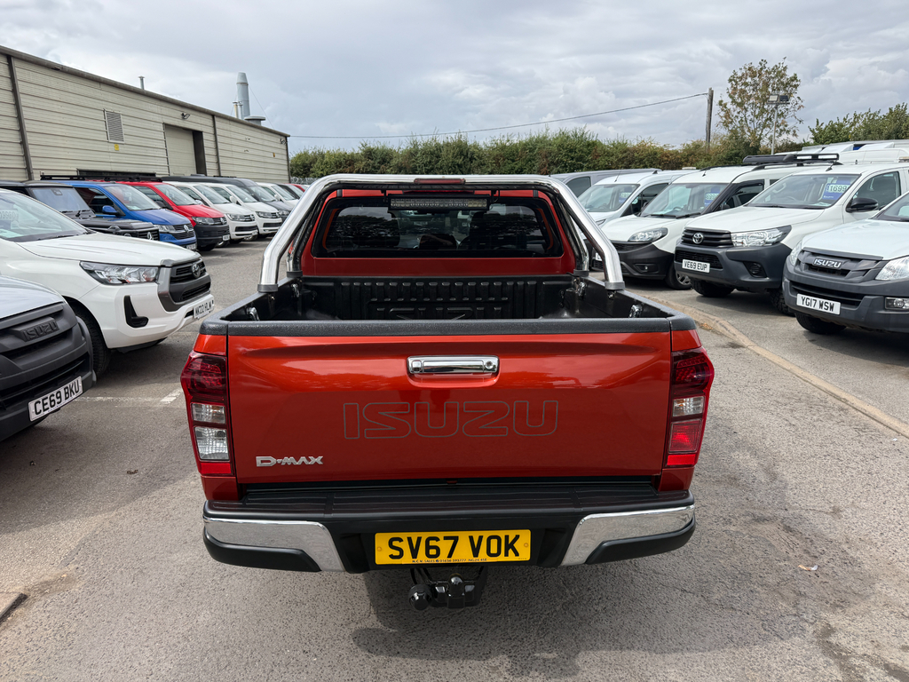 Isuzu D-Max Pickup SV67VOK Red #4