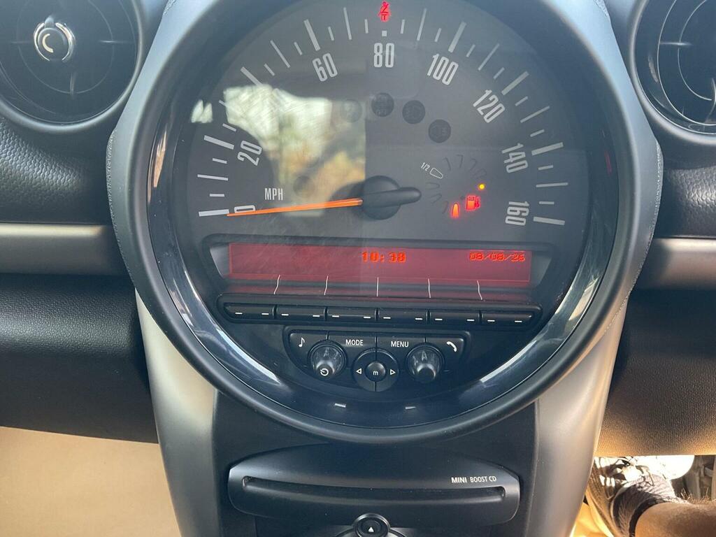 Mini Countryman Countryman One White #15