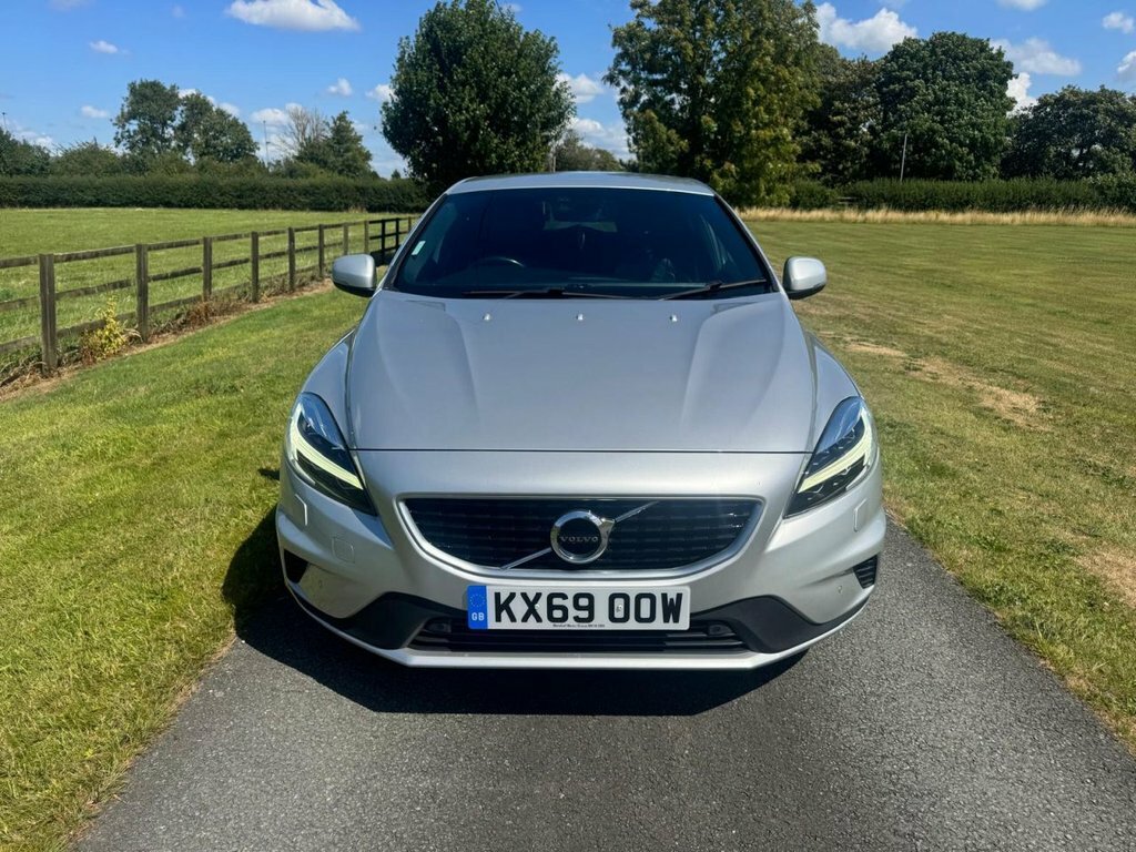 Volvo V40 1.5L R-design Edition Silver #6