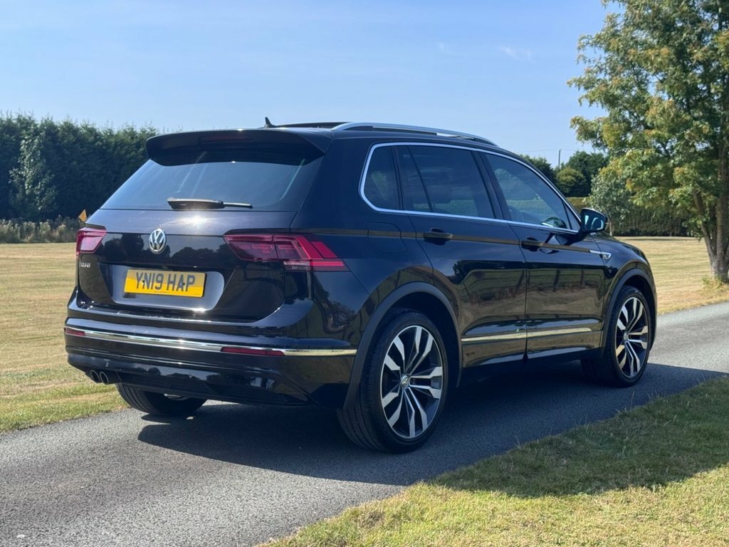 Volkswagen Tiguan 1.5L R-line Black #4