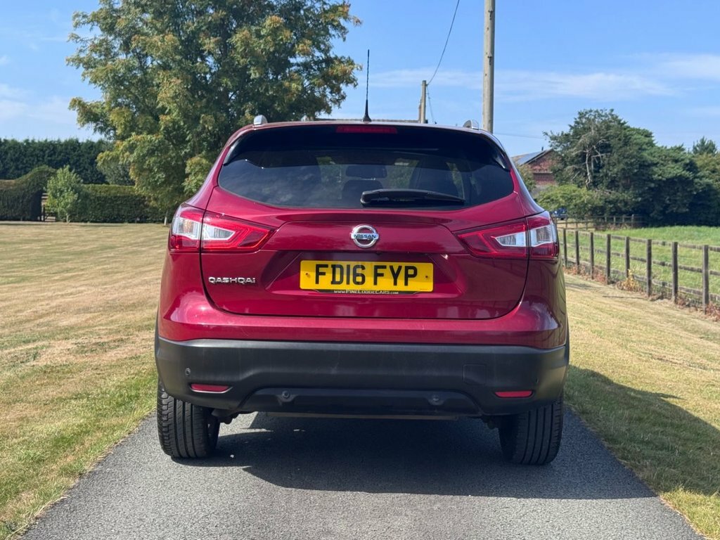Nissan Qashqai 1.6L Tekna Red #5
