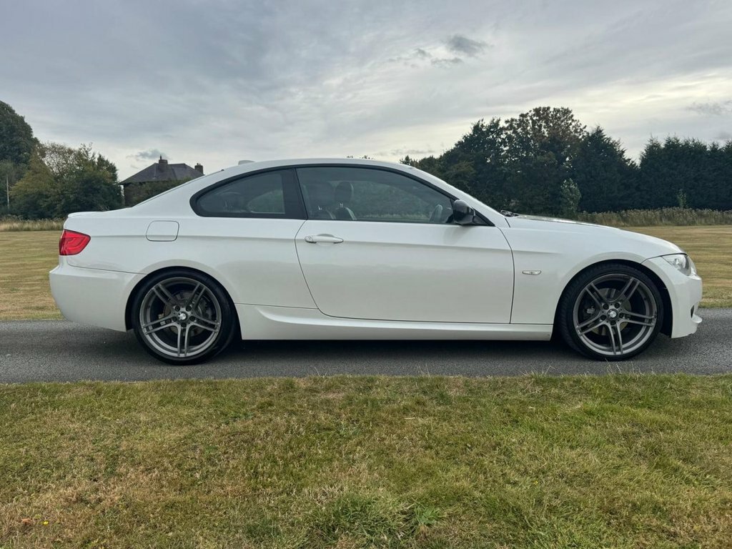 BMW 3 Series 2L Sport Plus Edition White #2