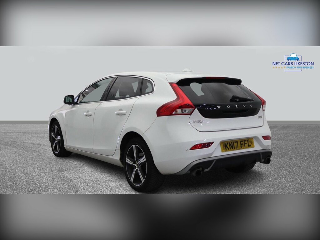 Volvo V40 2.0 D2 R-design Nav Plus Euro 6 Ss White #3