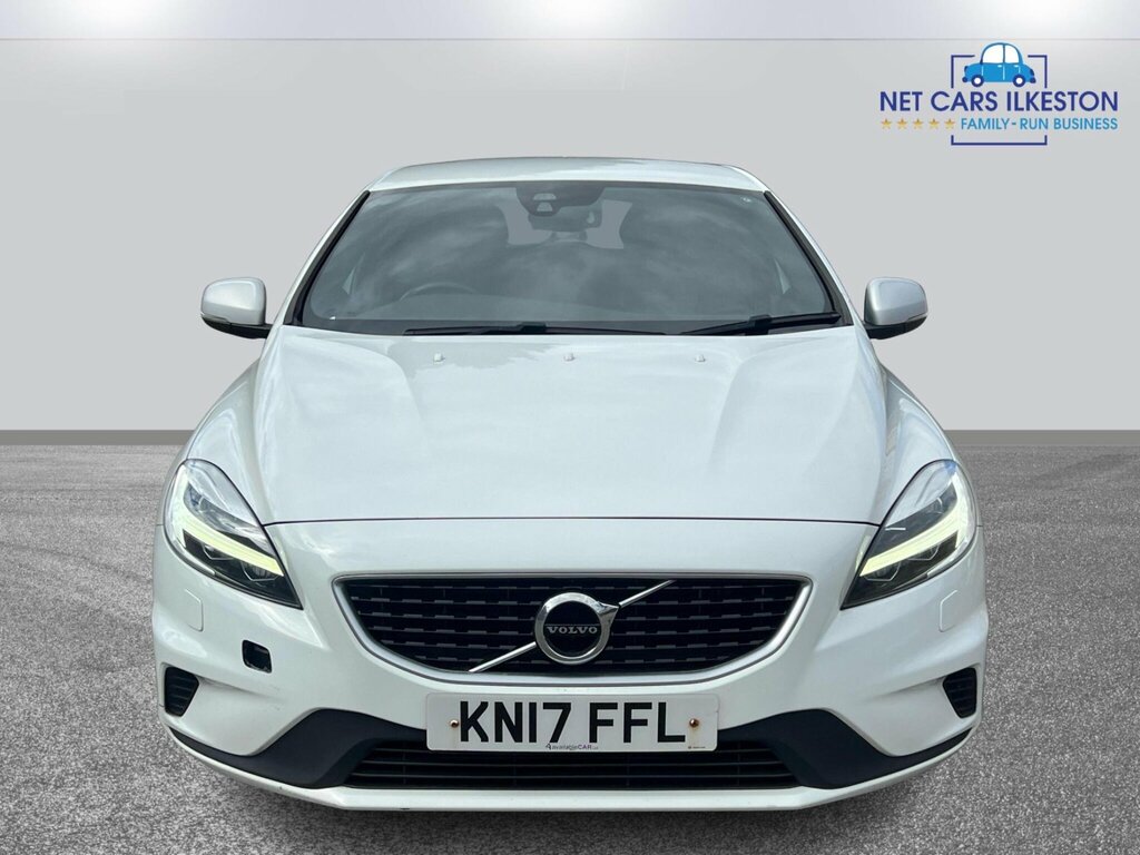 Volvo V40 2.0 D2 R-design Nav Plus Euro 6 Ss White #2