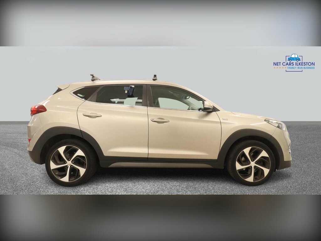Hyundai Tucson 1.7 Crdi Blue Drive Sport Edition Euro 6 Ss White #4