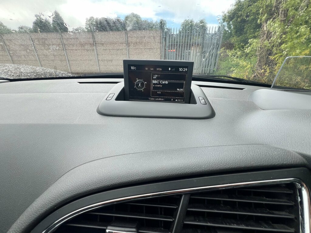 Peugeot 3008 Bluehdi Allure Suv Grey #12