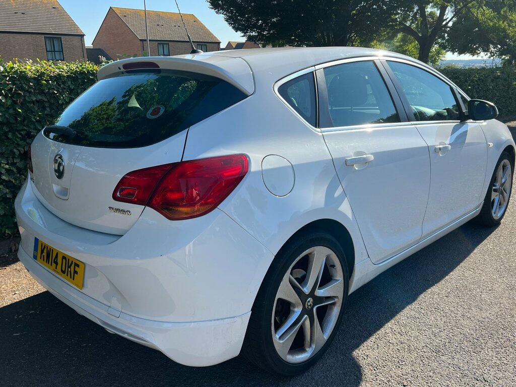 Vauxhall Astra 1.4T 16V Limited Edition Hatchback Manu KW14OKF White #5