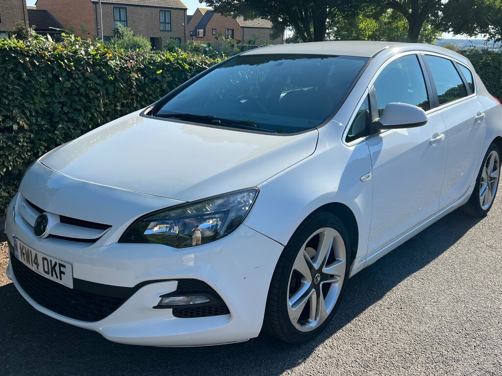 Vauxhall Astra 1.4T 16V Limited Edition Hatchback Manu White