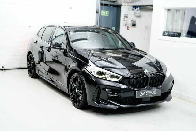 BMW 1 Series 1.5 118I Se Euro 6 Ss White #1