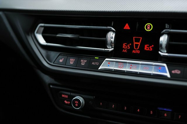BMW 1 Series 1.5 118I Se Euro 6 Ss White #39