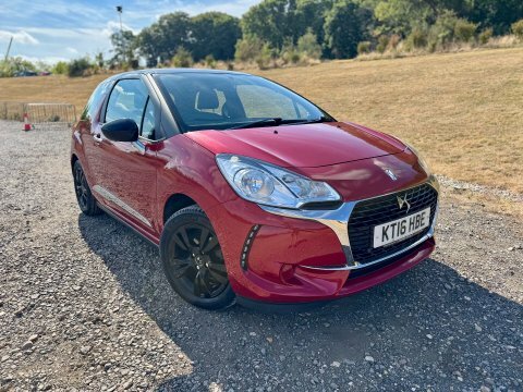 DS DS 3 Puretech Chic Red