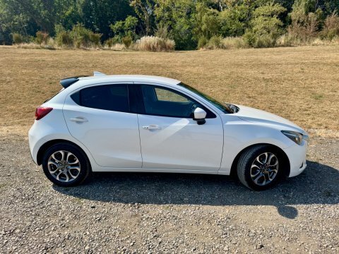 Mazda 2 Gt White #2