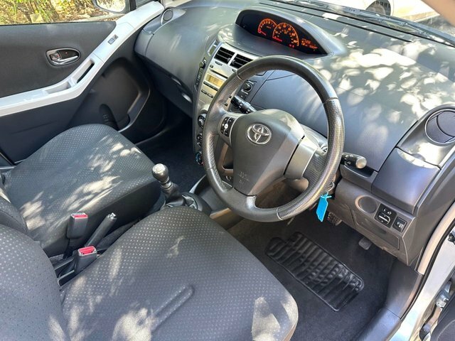 Toyota Yaris 1.33 Dual Vvt-i Tr Hatchback Eur Silver #5
