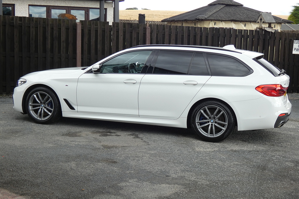 BMW 5 Series 3.0 530D M Sport Touring Xdrive Eu White #5
