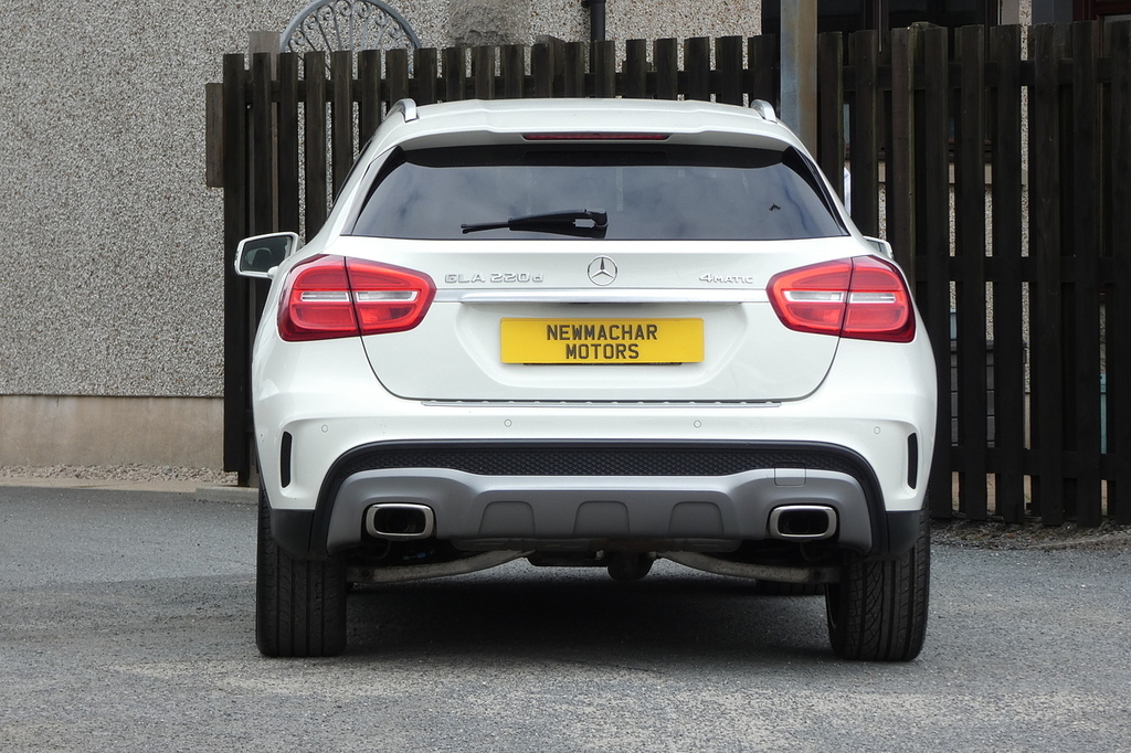 Mercedes-Benz GLA Class 2.1 Gla220d Amg Line Premium Suv 7G-d White #3