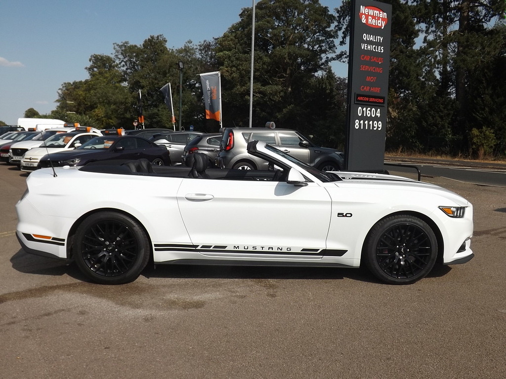 Ford Mustang V8 Gt White #4