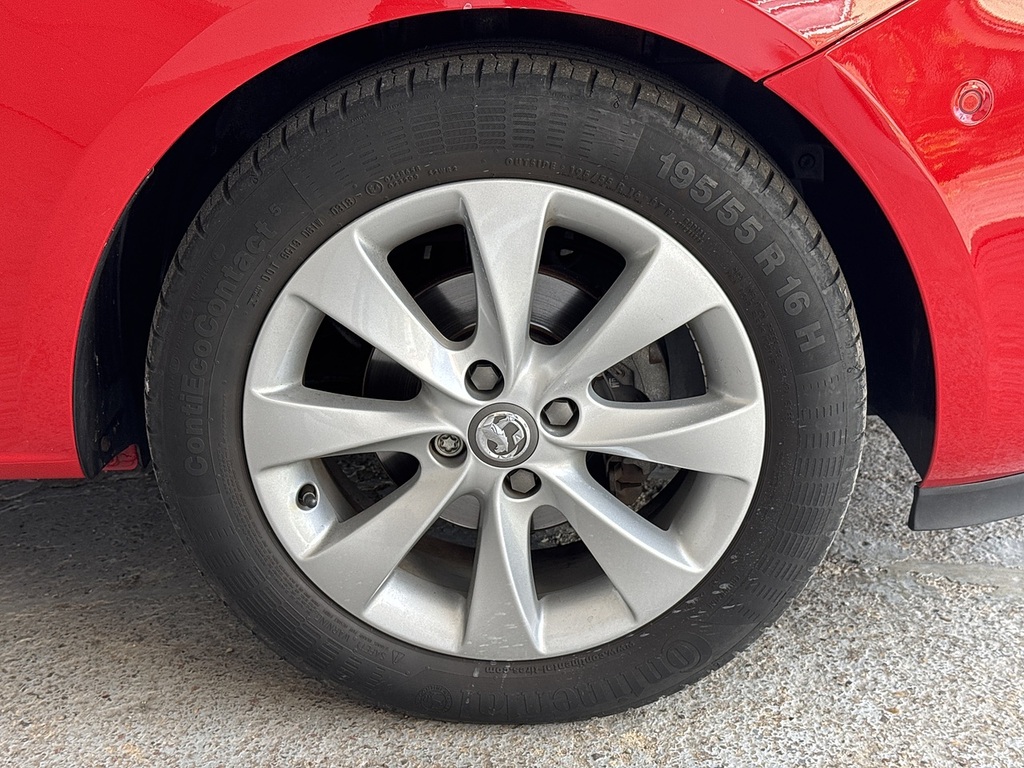 Vauxhall Corsa I Ecotec Energy Red #5