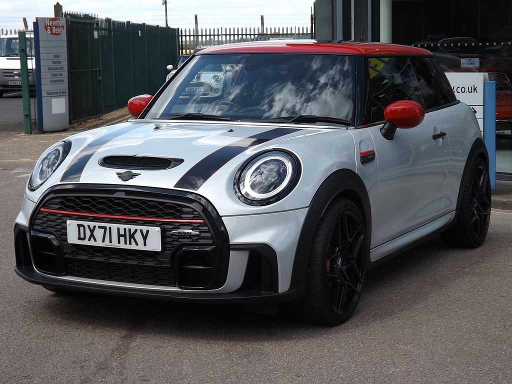 Mini Hatch John Cooper Works White