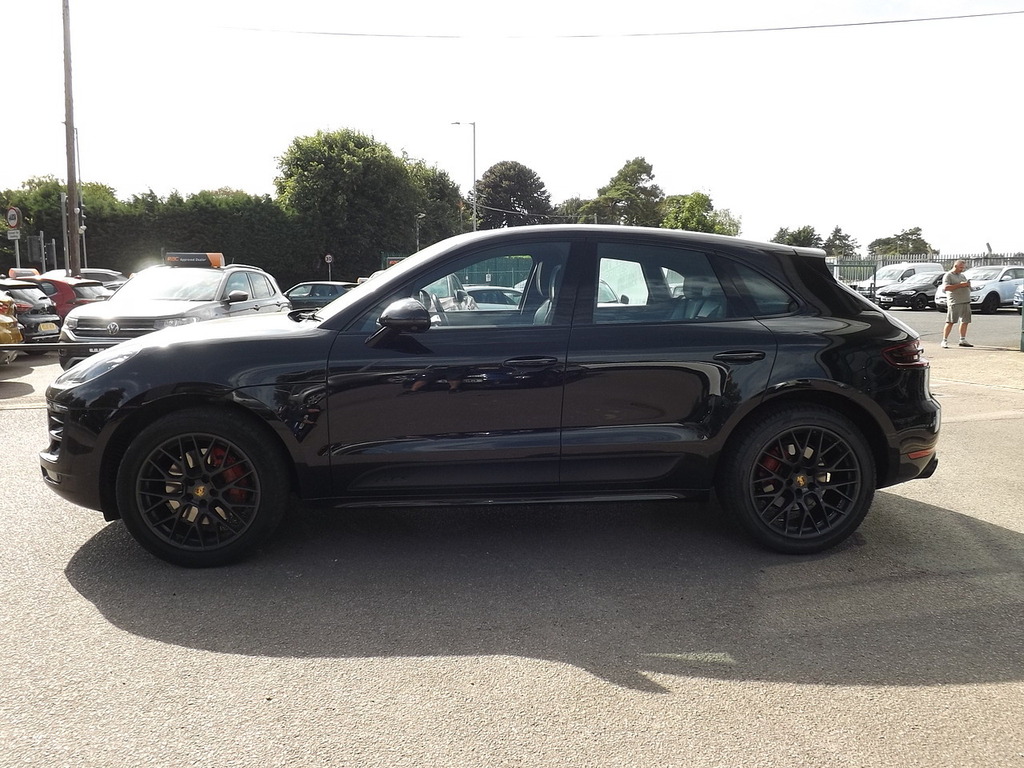 Porsche Macan T V6 Gts Black #5