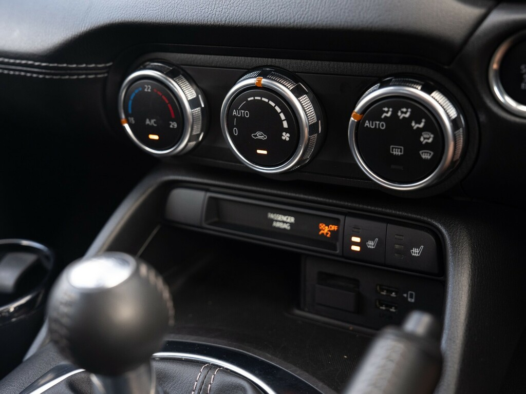 Mazda MX-5 2.0 Skyactiv G Homura Convertible Manua Blue #38