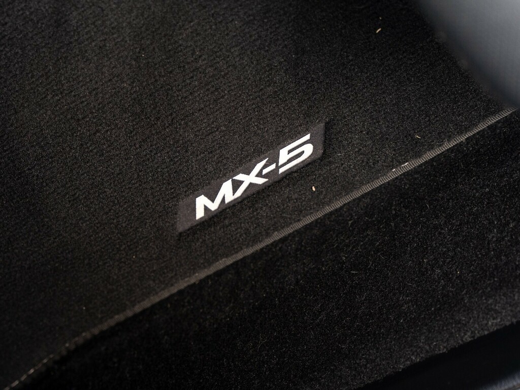 Mazda MX-5 2.0 Skyactiv G Homura Convertible Manua Blue #18