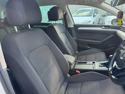 Volkswagen Passat Se Business Tdi White #3