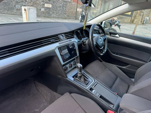 Volkswagen Passat Se Business Tdi White #4