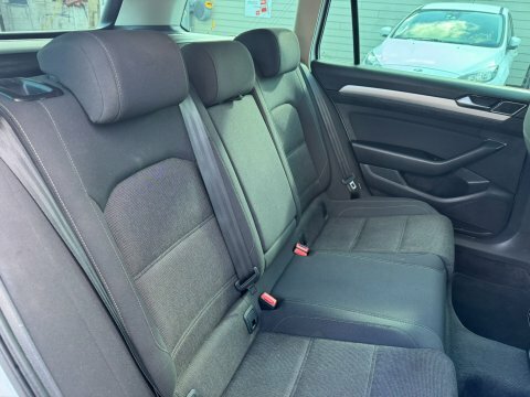 Volkswagen Passat Se Business Tdi White #6