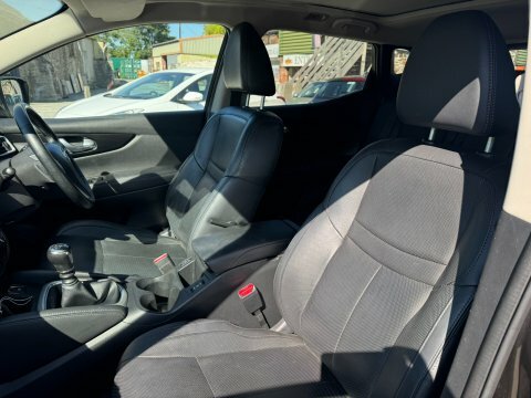Nissan Qashqai Dci Tekna Black #5