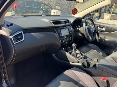 Nissan Qashqai Dci Tekna Black #4