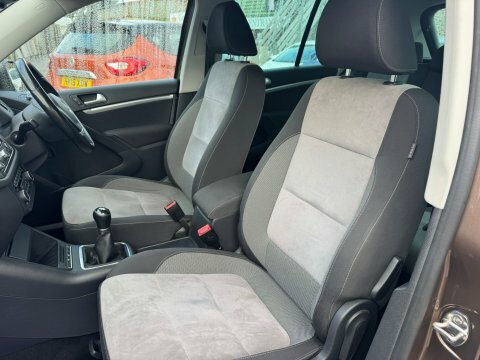 Volkswagen Tiguan Match Tdi Bluemotion Brown #4