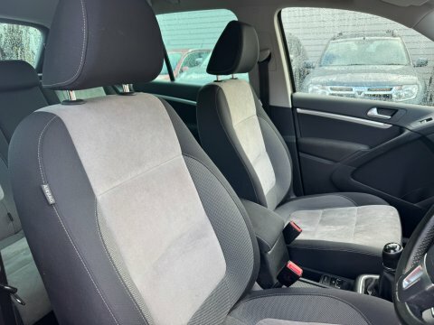 Volkswagen Tiguan Match Tdi Bluemotion Brown #2