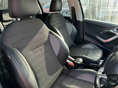 Peugeot 2008 Blue Hdi Allure Black #3