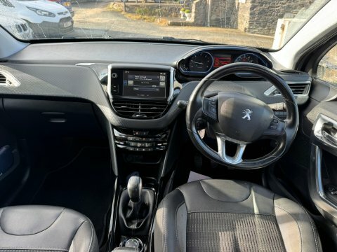 Peugeot 2008 Blue Hdi Allure Black