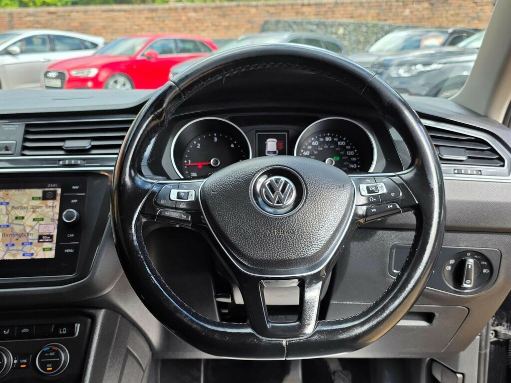 Volkswagen Tiguan Suv 2.0 Tdi Se Navigation Dsg Euro 6 Ss 20 KY18FLF Black #4