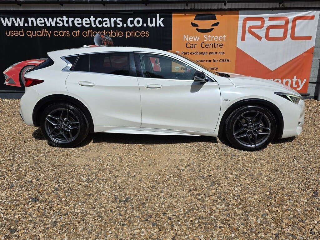 Infiniti Q30 2.0T Sport Dct Euro 6 Ss White #5