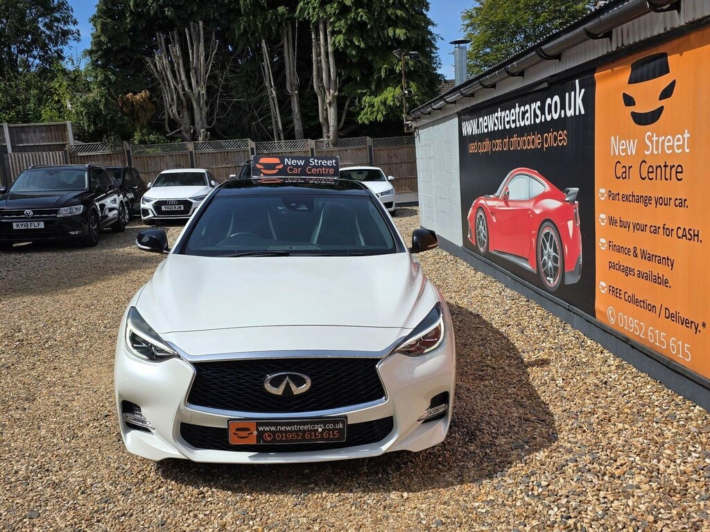 Infiniti Q30 2.0T Sport Dct Euro 6 Ss White #4