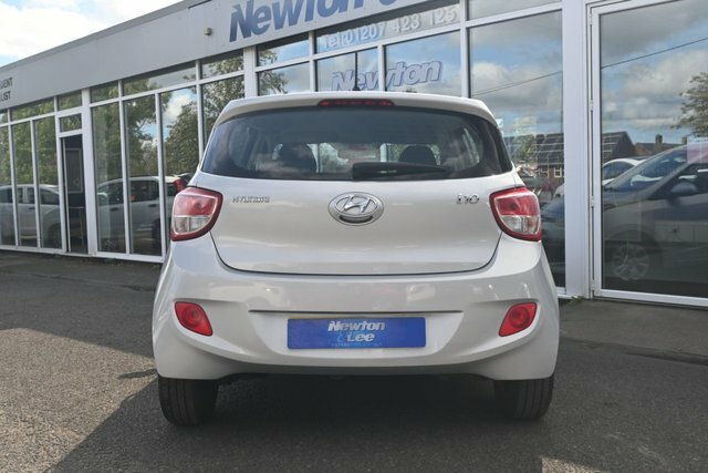 Hyundai I10 1.2 Se Hatchback Euro 5 87 Ps Silver #4