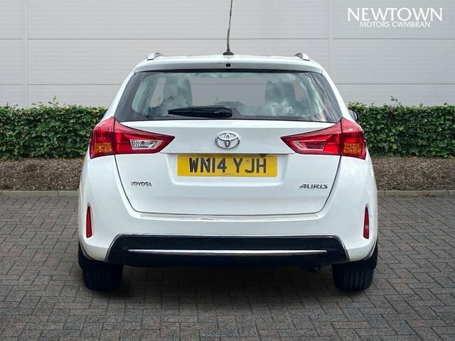 Toyota Auris 1.6 V-matic Icon Touring Sports White #6