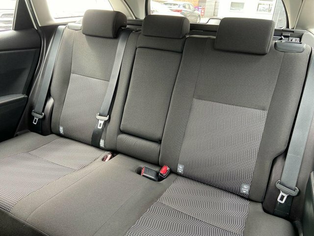 Toyota Auris 2014 1.8 Vvt-i Icon White #21