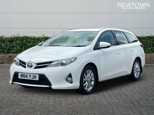 Toyota Auris 1.6 V-matic Icon Touring Sports White #3