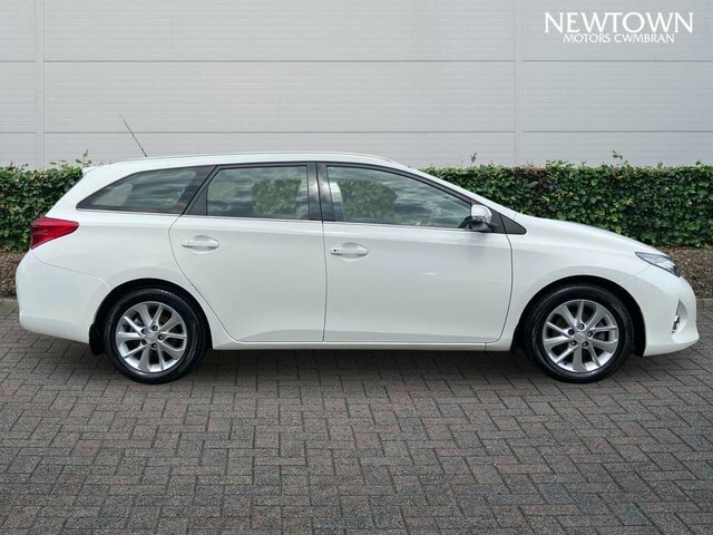 Toyota Auris 2014 1.8 Vvt-i Icon White #8