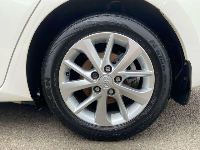 Toyota Auris 2014 1.8 Vvt-i Icon White #9
